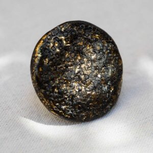 Sculpted with Gold Ring. Size 7. - Image 5
