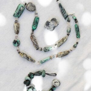 Sculpted Necklace with Glass. - Image 4
