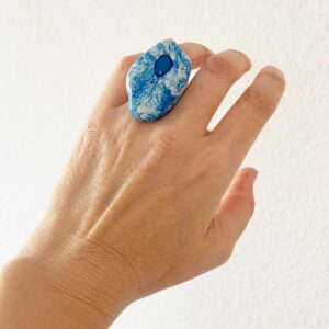 Sculpted Blue Ring with Glass. Size 6,5. - Image 2