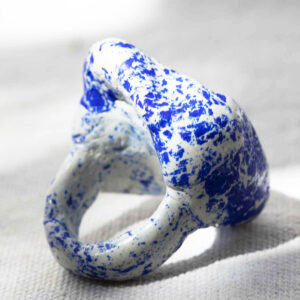 Sculpted Ring with Blue Glass. Size 6,5. - Image 3
