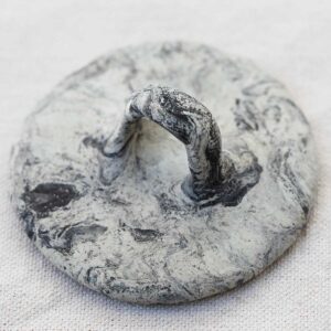 Oversized Sculpted with Black Glass Ring. Size 8. - Image 4