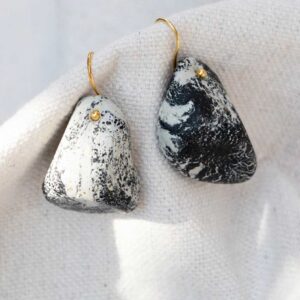 Hand-sculpted earrings. - Image 3