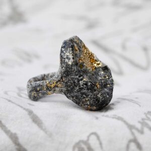Oval Ring with Gold Leaf. Size 6,5. - Image 2