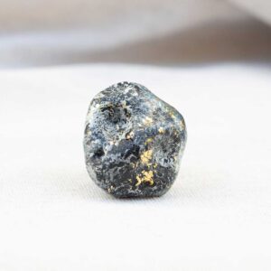 Sculpted Ring. Size 8,5. - Image 2